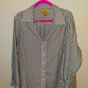 Gold Labeled Investments woman's 20W long sleeve button-down blouse.